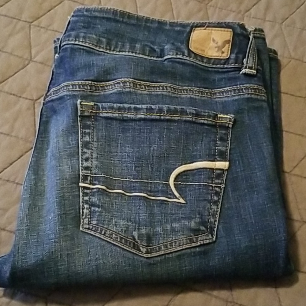 American Eagle Artist Size 8 Reg